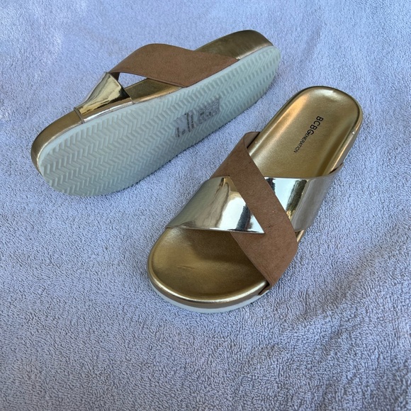 New BCBGENERATION Gold Slide Sandals - Picture 6 of 8
